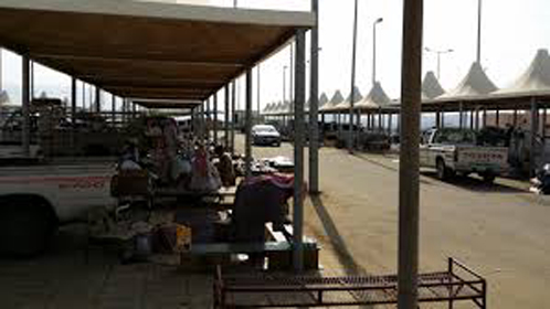 Supervising the establishment of a popular market in Nabhaniya